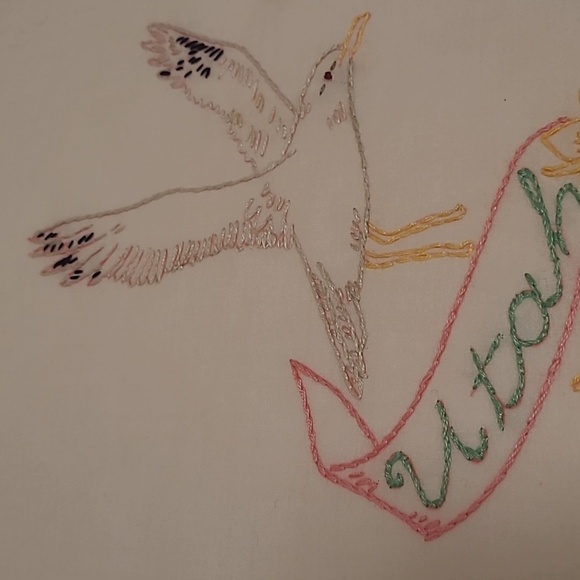 Vintage Hand Stitched Utah State Bird & Flower - Picture 8 of 16